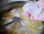 银耳水果甜汤的做法图解7