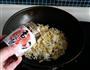 香菇酱炒饭的做法图解6