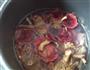 红菇小排汤的做法图解6