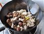 双菇炖鸡的做法步骤5