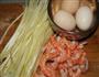 韭黄虾仁炒蛋的做法图解1