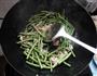 豆角肉丝焖面的做法图解6
