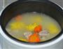 胡萝卜玉米排骨汤的做法图解8