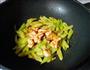 芹菜虾仁的做法图解8