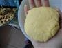 玉米面酸菜团子的做法图解6