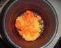 胡萝卜玉米渣粥的做法图解3