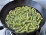肉丝炒毛豆的做法图解2