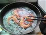 菌菇豌豆海虾汤的做法图解3