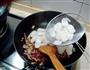 泡菜炒年糕的做法图解4