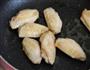 番茄酱焖鸡翅的做法图解3