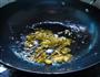 面筋炒素鸡的做法图解3