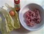 白菜猪肉水饺的做法图解1
