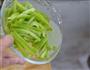 椒油脆莴苣的做法图解4