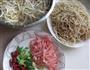绿豆芽炒面的做法图解3