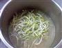 黄豆芽大骨汤的做法图解7
