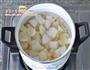 百合雪梨糖水的做法图解2