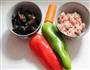 酿彩椒的做法图解1