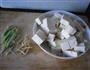 鱼头炖豆腐的做法图解2