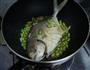 毛豆烧金鲳鱼的做法图解5