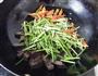 韭菜炒猪血的做法图解7
