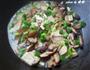 冻豆腐肉丝烧蘑菇的做法图解9