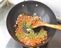 火腿麦仁炒饭的做法图解4