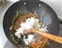 火腿麦仁炒饭的做法图解6