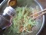 凉拌莴笋丝的做法图解8