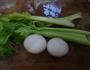 西芹炒鸡蛋的做法图解1