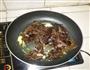 黑木耳炒腐竹的做法图解4
