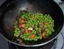 五花肉炒毛豆的做法图解5