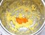 蛋黄椰蓉球的做法图解3