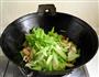 西芹炒鱿鱼干的做法图解7