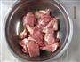 茄汁肉片的做法图解1