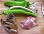 虎皮青椒肉盒的做法图解1