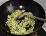 清香黄瓜蛋炒饭的做法图解4