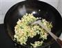 清香黄瓜蛋炒饭的做法图解5