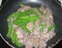 牛肉炒荷兰豆的做法图解10