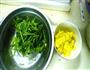 茼蒿与鸡蛋的做法图解2