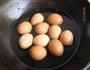 啤酒卤鸡蛋的做法图解1