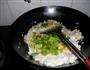 莴笋叶蛋炒饭的做法图解5