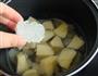 山药红枣炖苹果的做法图解6