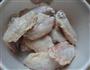 奶香话梅鸡翅的做法图解1