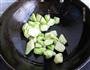 韭花酱炒丝瓜的做法步骤3