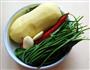 韭菜炒土豆丝的做法图解1