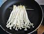 煎烧烤味金针菇的做法图解3