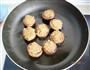 煎酿香菇肉丸的做法图解5