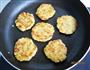 葱香火腿土豆泥饼的做法图解8