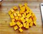 果仁南瓜丁的做法图解1