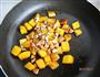 果仁南瓜丁的做法图解4
